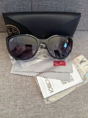 Ray-Ban Women's Black Gradient Oversized Sunglasses with Gray Lenses